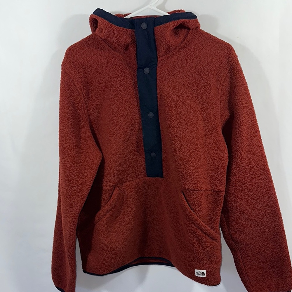 The North Face Rust Fleece Pullover with Hood Small